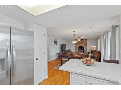 967 NE Lovell Street Hillsboro OR 97124