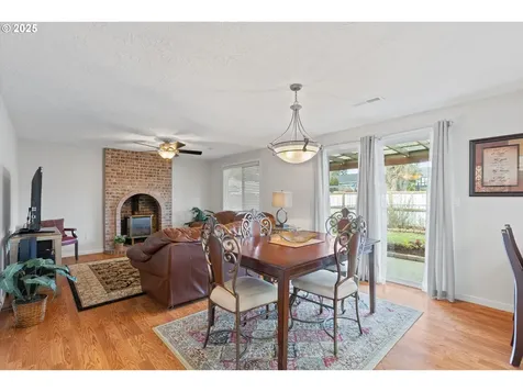 967 NE Lovell Street Hillsboro OR 97124