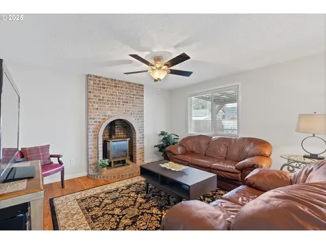 967 NE Lovell Street Hillsboro OR 97124