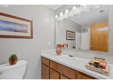 967 NE Lovell Street Hillsboro OR 97124