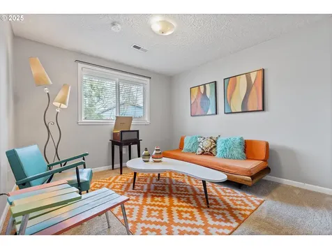 967 NE Lovell Street Hillsboro OR 97124