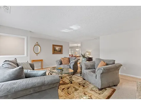 967 NE Lovell Street Hillsboro OR 97124
