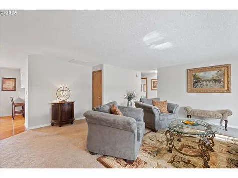 967 NE Lovell Street Hillsboro OR 97124