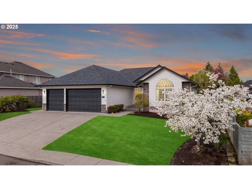 2412 NW 122nd Street Vancouver WA 98685