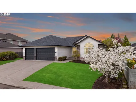 2412 NW 122nd Street Vancouver WA 98685
