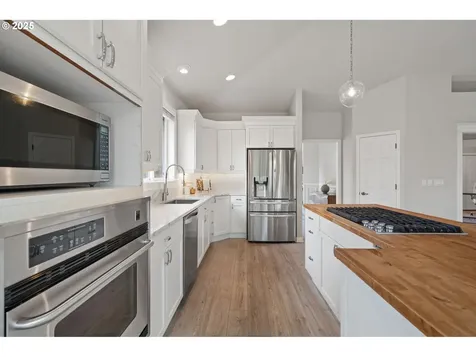 2412 NW 122nd Street Vancouver WA 98685