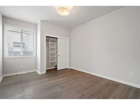 2412 NW 122nd Street Vancouver WA 98685