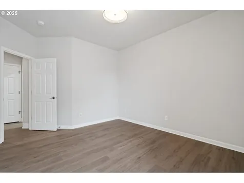 2412 NW 122nd Street Vancouver WA 98685