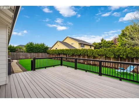 2412 NW 122nd Street Vancouver WA 98685