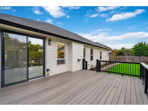 2412 NW 122nd Street Vancouver WA 98685