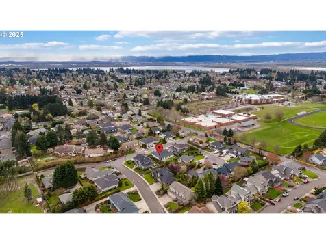 2412 NW 122nd Street Vancouver WA 98685