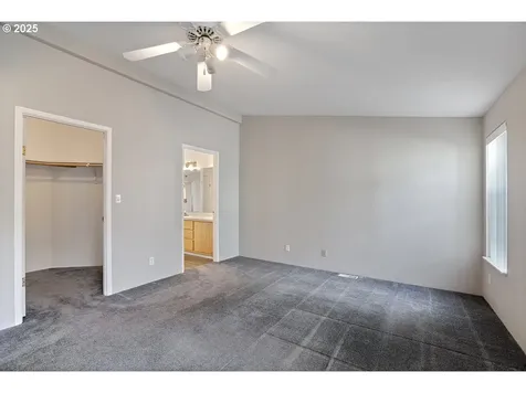 2806 NW Bayshore Loop Waldport OR 97394