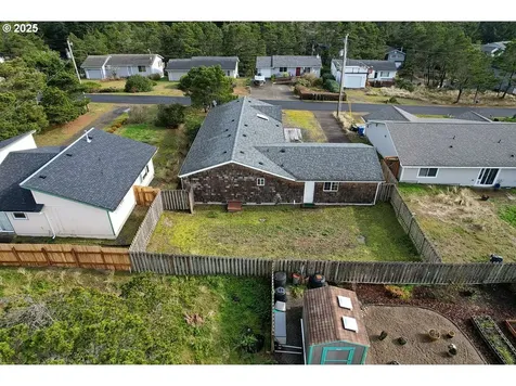 2806 NW Bayshore Loop Waldport OR 97394