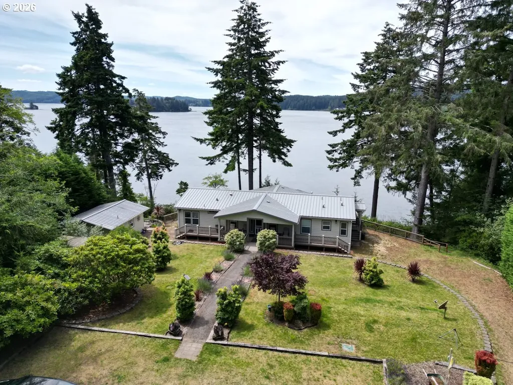 83235 Clear Lake Road Florence OR 97439