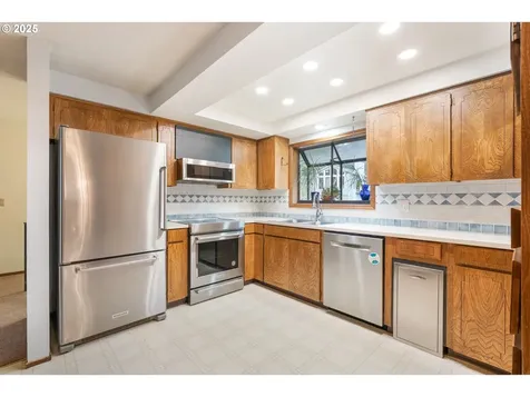9875 SE Derek Court Happy Valley OR 97086