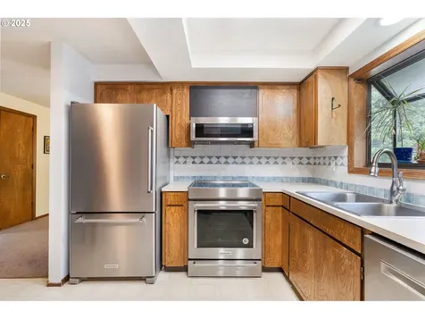 9875 SE Derek Court Happy Valley OR 97086