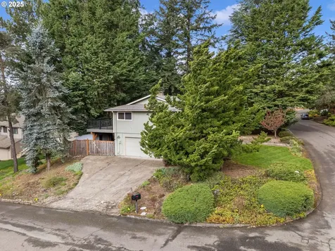 9875 SE Derek Court Happy Valley OR 97086