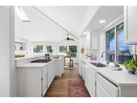6204 SE Sigrid Street Hillsboro OR 97123