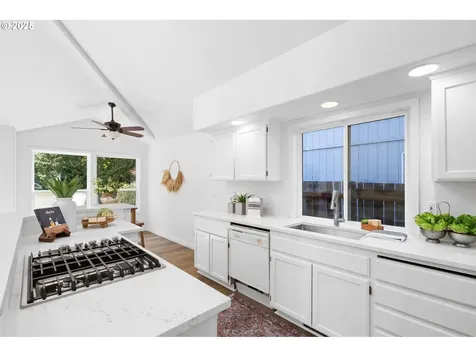 6204 SE Sigrid Street Hillsboro OR 97123
