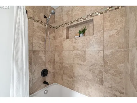 6204 SE Sigrid Street Hillsboro OR 97123