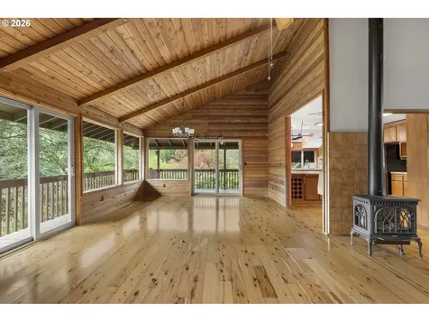 1839 SW Collins Court Portland OR 97219