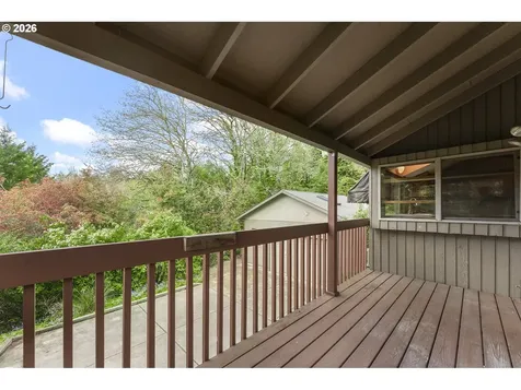 1839 SW Collins Court Portland OR 97219