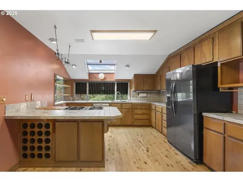 1839 SW Collins Court Portland OR 97219