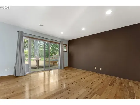 1839 SW Collins Court Portland OR 97219