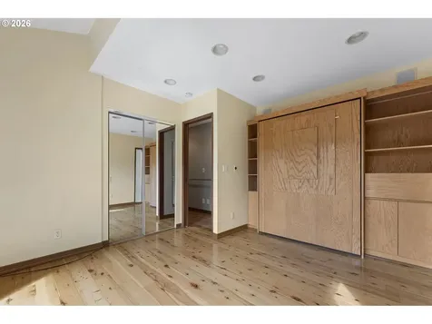 1839 SW Collins Court Portland OR 97219