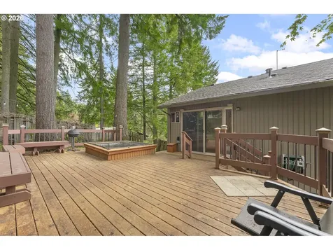 1839 SW Collins Court Portland OR 97219