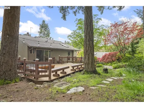 1839 SW Collins Court Portland OR 97219