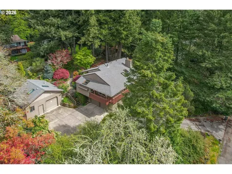 1839 SW Collins Court Portland OR 97219