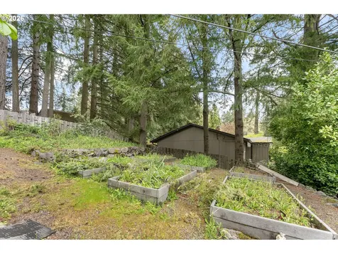 1839 SW Collins Court Portland OR 97219