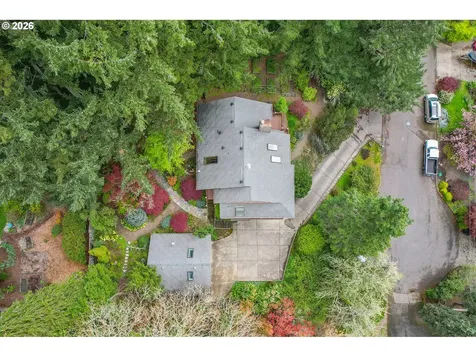 1839 SW Collins Court Portland OR 97219