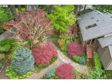 1839 SW Collins Court Portland OR 97219