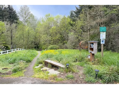 1839 SW Collins Court Portland OR 97219