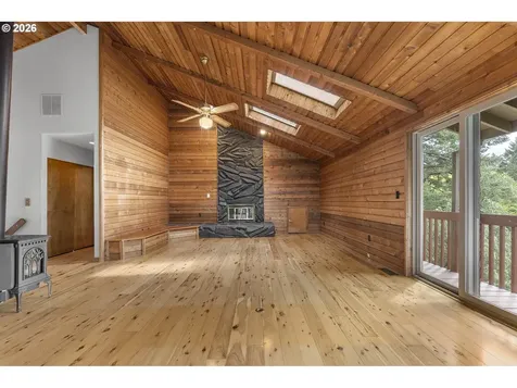 1839 SW Collins Court Portland OR 97219