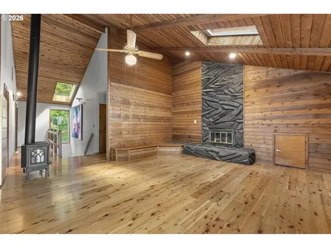 1839 SW Collins Court Portland OR 97219