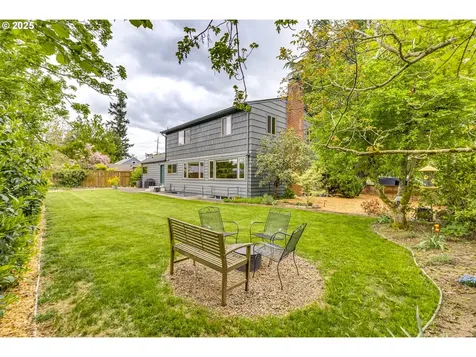 8743 E Burnside Street Portland OR 97216