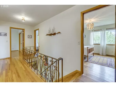 8743 E Burnside Street Portland OR 97216