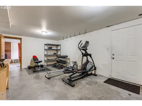 8743 E Burnside Street Portland OR 97216