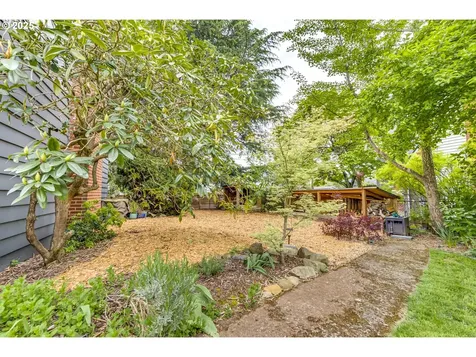8743 E Burnside Street Portland OR 97216