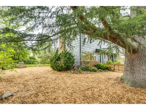 8743 E Burnside Street Portland OR 97216