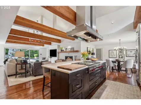 2550 Dellwood Drive Lake Oswego OR 97034
