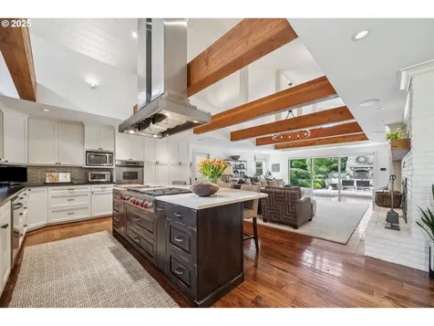 2550 Dellwood Drive Lake Oswego OR 97034