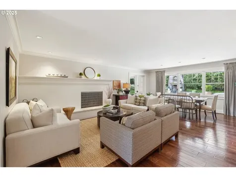2550 Dellwood Drive Lake Oswego OR 97034
