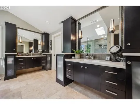 2550 Dellwood Drive Lake Oswego OR 97034