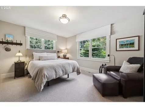 2550 Dellwood Drive Lake Oswego OR 97034