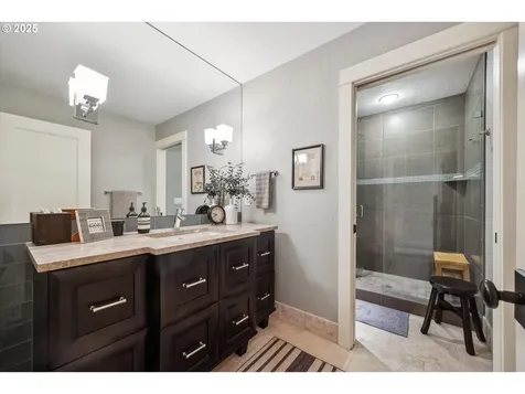 2550 Dellwood Drive Lake Oswego OR 97034