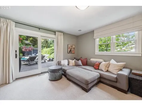 2550 Dellwood Drive Lake Oswego OR 97034